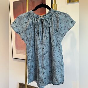 Stunning 100% Silk Size 2 Floral Blue Women's Blouse